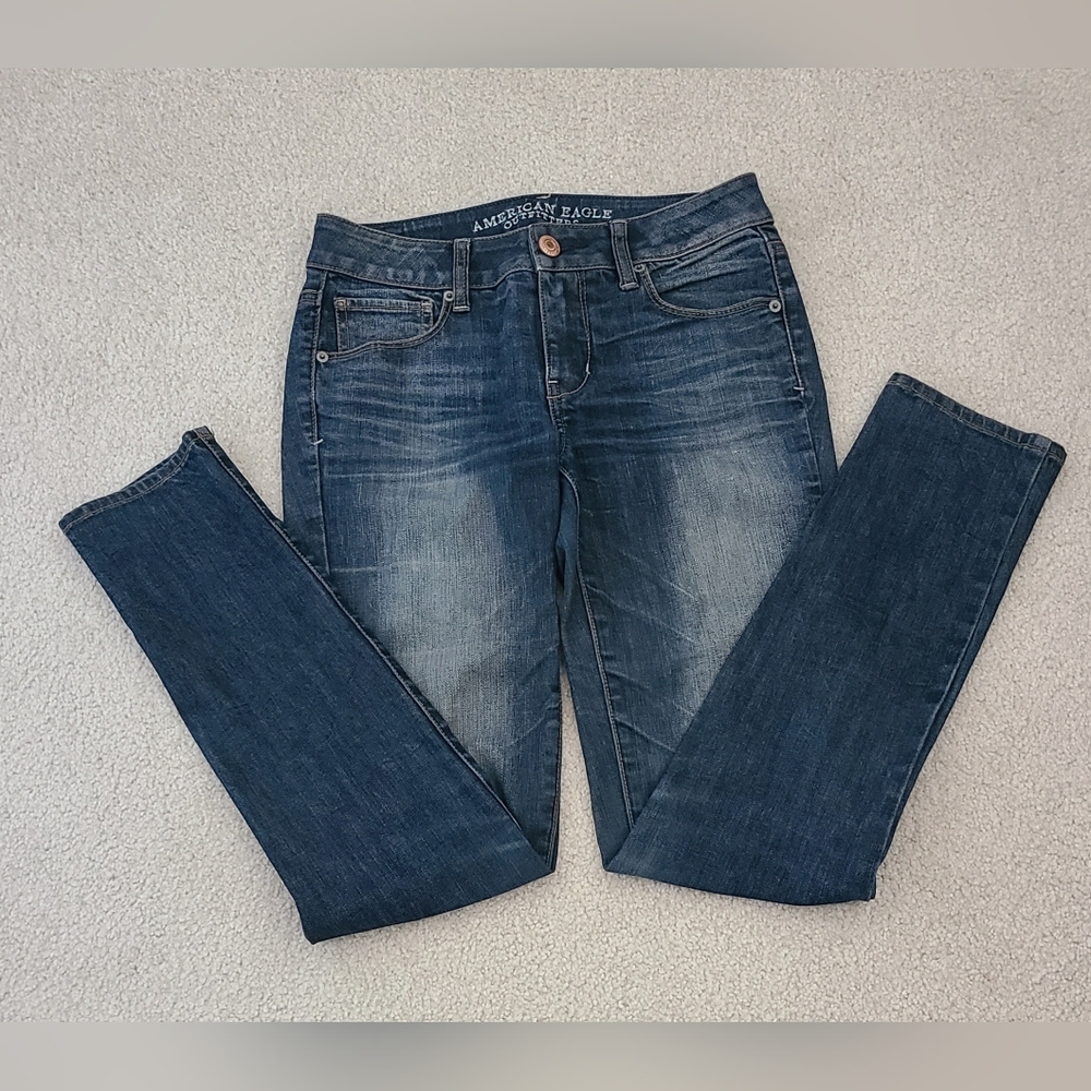 American Eagle Outfitters Women's Jeans, mid-rise, skinny super stretch size 4